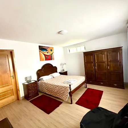 Eixo Atlantico Homestay *
